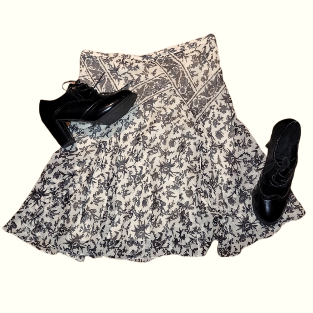 Academia skirt, silk toile.